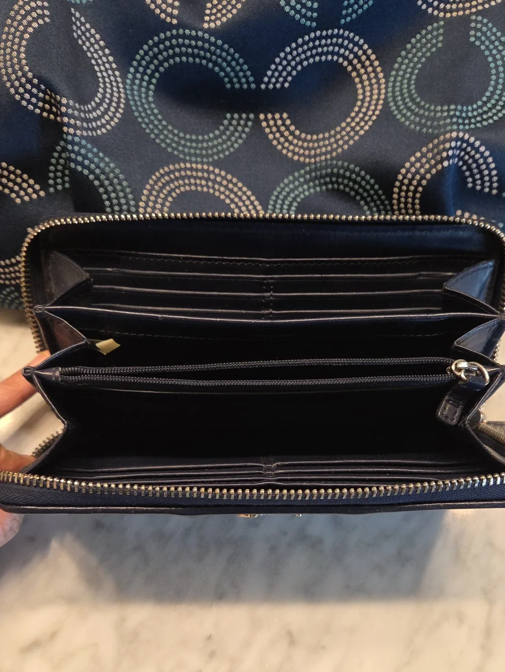 EUC 2013 Coach Op Art Dot Signature C's Tote with Matching Wallet